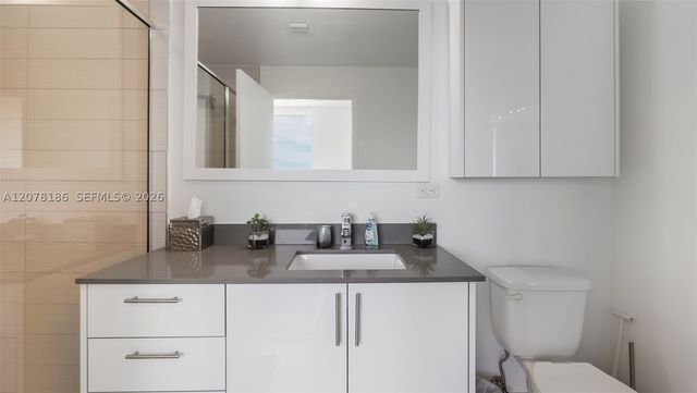 999 SW 1st Ave 2004, Miami, FL 33130