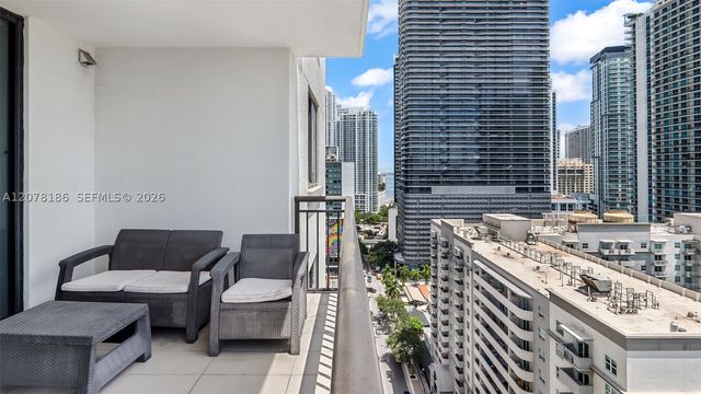 999 SW 1st Ave 2004, Miami, FL 33130