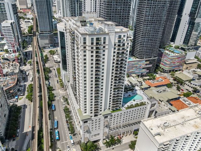 999 SW 1st Ave 2004, Miami, FL 33130