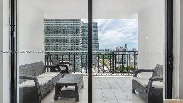 999 SW 1st Ave 2004, Miami, FL 33130