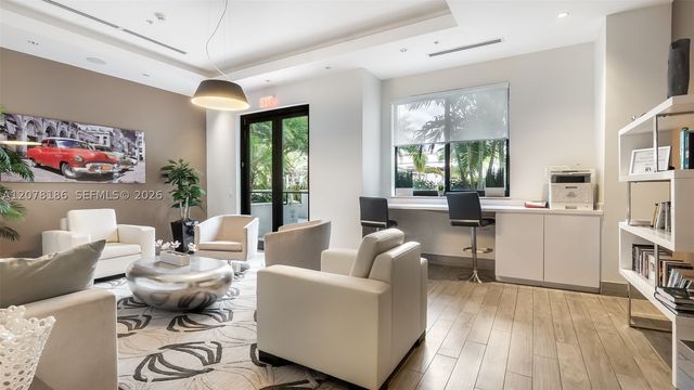 999 SW 1st Ave 2004, Miami, FL 33130