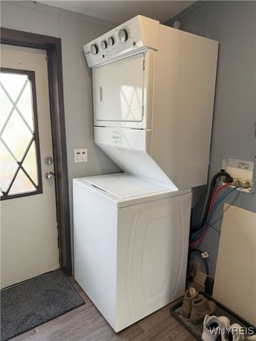 1306 Duchess Lane, Alden, NY 14004