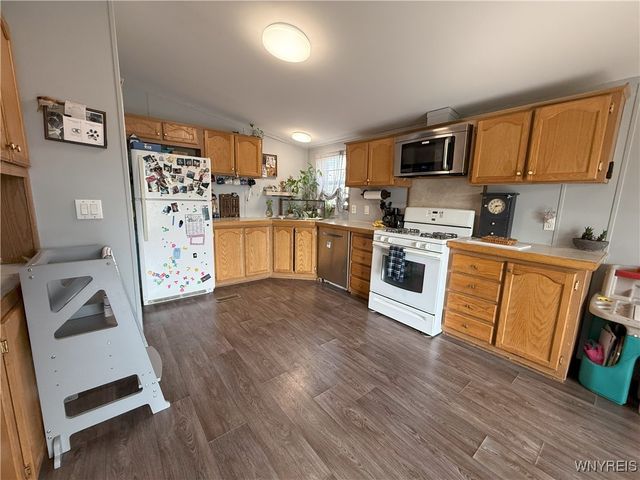 1306 Duchess Lane, Alden, NY 14004