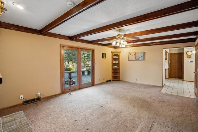 1608 E Lacona Avenue, Des Moines, IA 50320