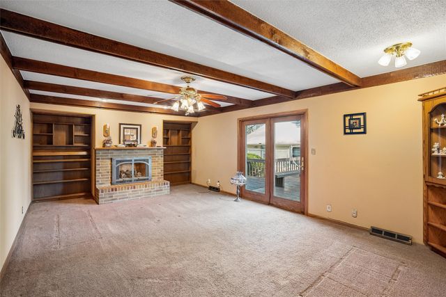 1608 E Lacona Avenue, Des Moines, IA 50320