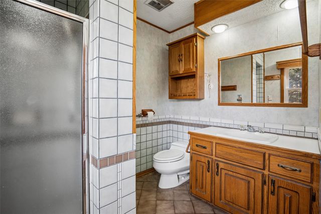 1608 E Lacona Avenue, Des Moines, IA 50320