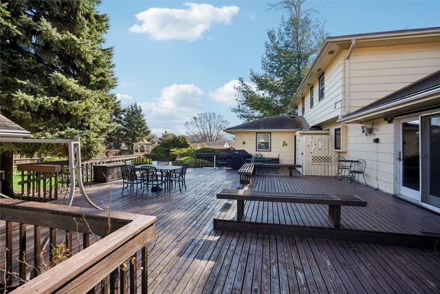 1608 E Lacona Avenue, Des Moines, IA 50320