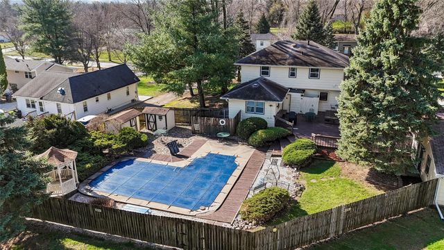 1608 E Lacona Avenue, Des Moines, IA 50320