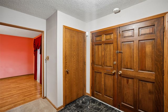 1608 E Lacona Avenue, Des Moines, IA 50320