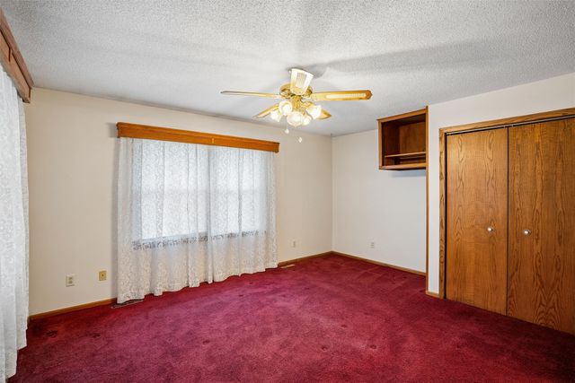 1608 E Lacona Avenue, Des Moines, IA 50320