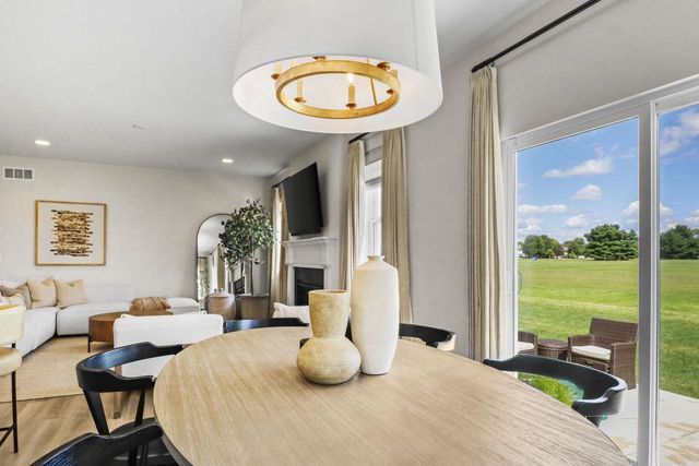 2753 Wayfair Street, Fitchburg, WI 53711