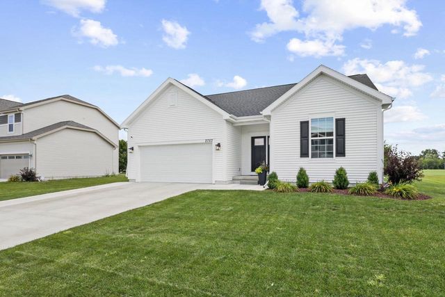 2753 Wayfair Street, Fitchburg, WI 53711