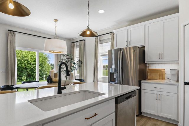 2753 Wayfair Street, Fitchburg, WI 53711