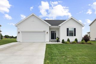 2753 Wayfair Street, Fitchburg, WI 53711