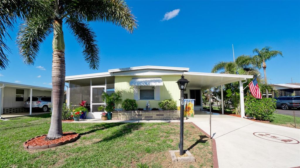 Image 2 of property listing at 5316 53RD AVENUE E D7, Bradenton, FL 34203