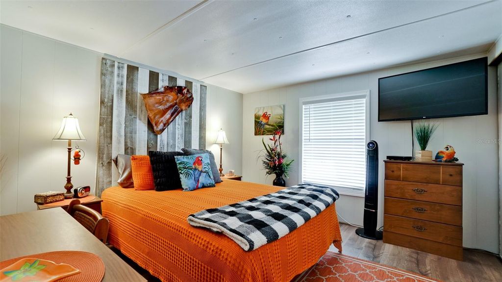 Image 11 of property listing at 5316 53RD AVENUE E D7, Bradenton, FL 34203