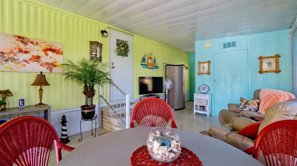 Image 20 of property listing at 5316 53RD AVENUE E D7, Bradenton, FL 34203