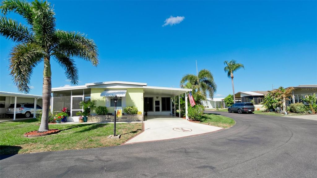 Image 27 of property listing at 5316 53RD AVENUE E D7, Bradenton, FL 34203