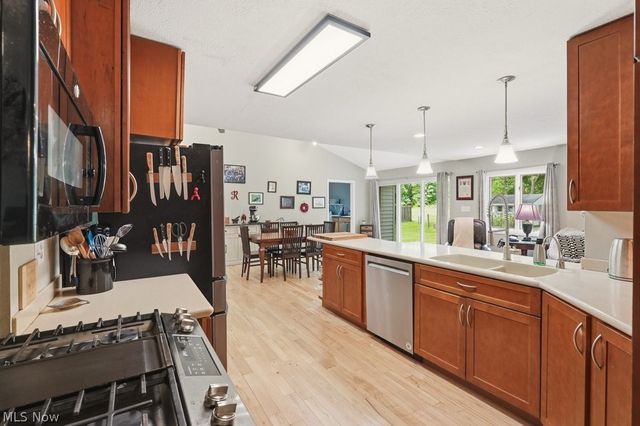534 Miner Road, Highland Heights, OH 44143