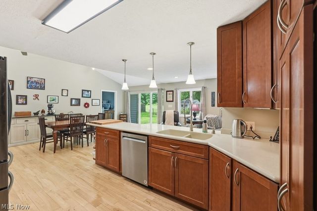 534 Miner Road, Highland Heights, OH 44143