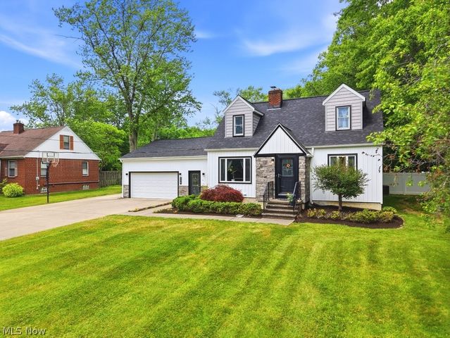 534 Miner Road, Highland Heights, OH 44143