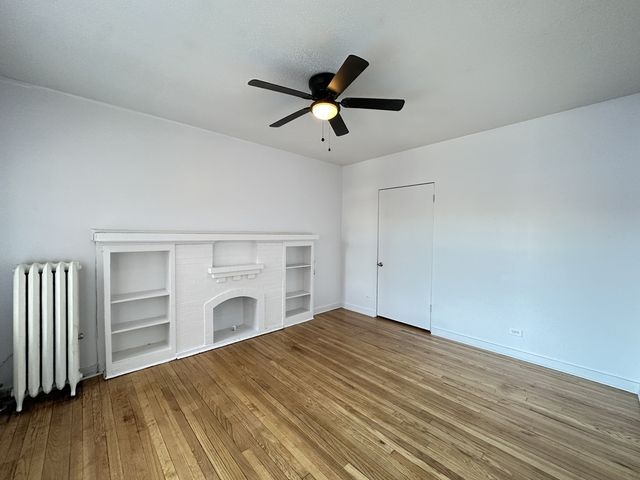 7147 S CONSTANCE Avenue 2E, Chicago, IL 60649