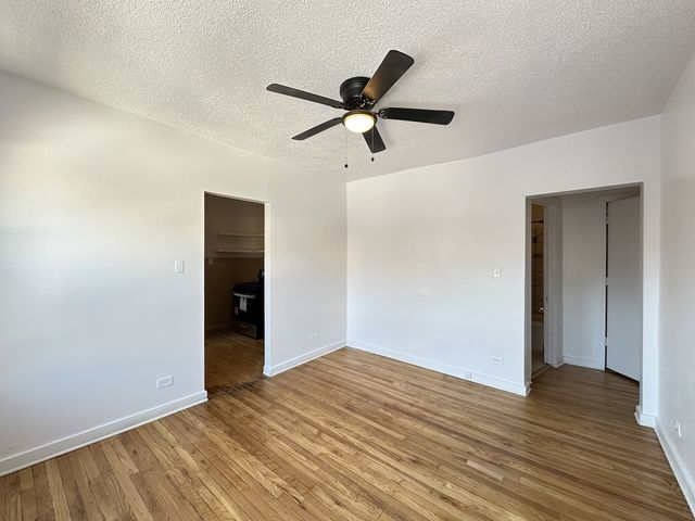 7147 S CONSTANCE Avenue 2E, Chicago, IL 60649