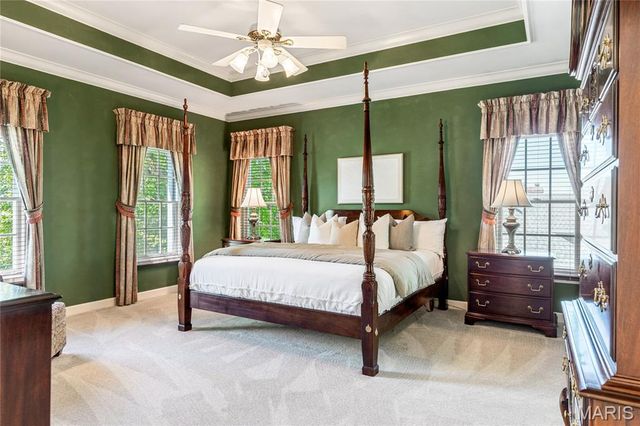 14301 Manderleigh Woods Drive, Town And Country, MO 63017