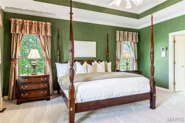 14301 Manderleigh Woods Drive, Town And Country, MO 63017