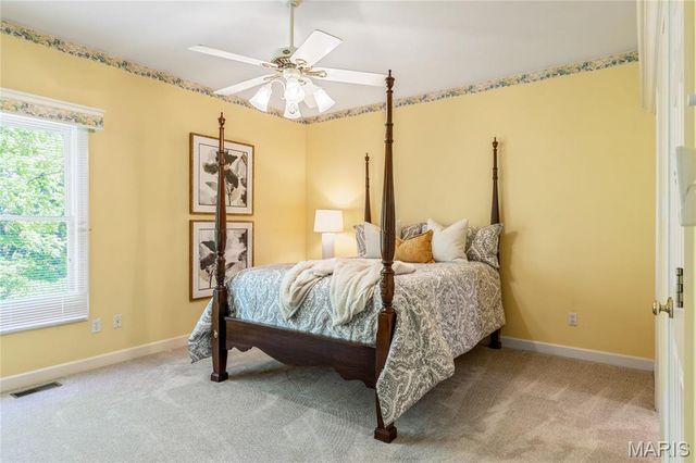 14301 Manderleigh Woods Drive, Town And Country, MO 63017