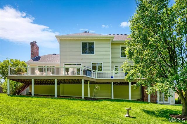 14301 Manderleigh Woods Drive, Town And Country, MO 63017