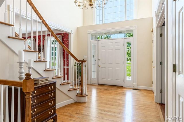 14301 Manderleigh Woods Drive, Town And Country, MO 63017