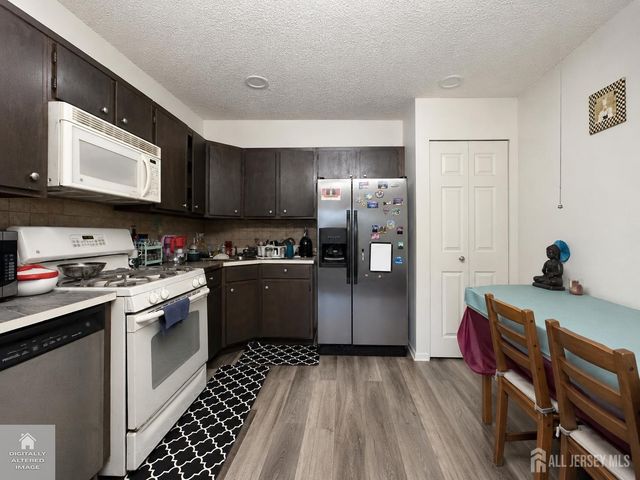 75 Brighton Way, North Brunswick, NJ 08902