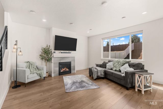 5345 S Snowden Ave, Meridian, ID 83642