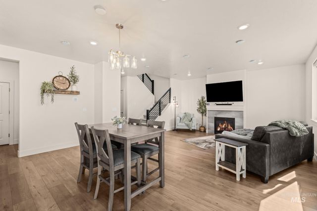 5345 S Snowden Ave, Meridian, ID 83642