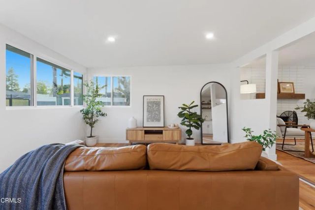 22718 Cantlay Street, West Hills, CA 91307