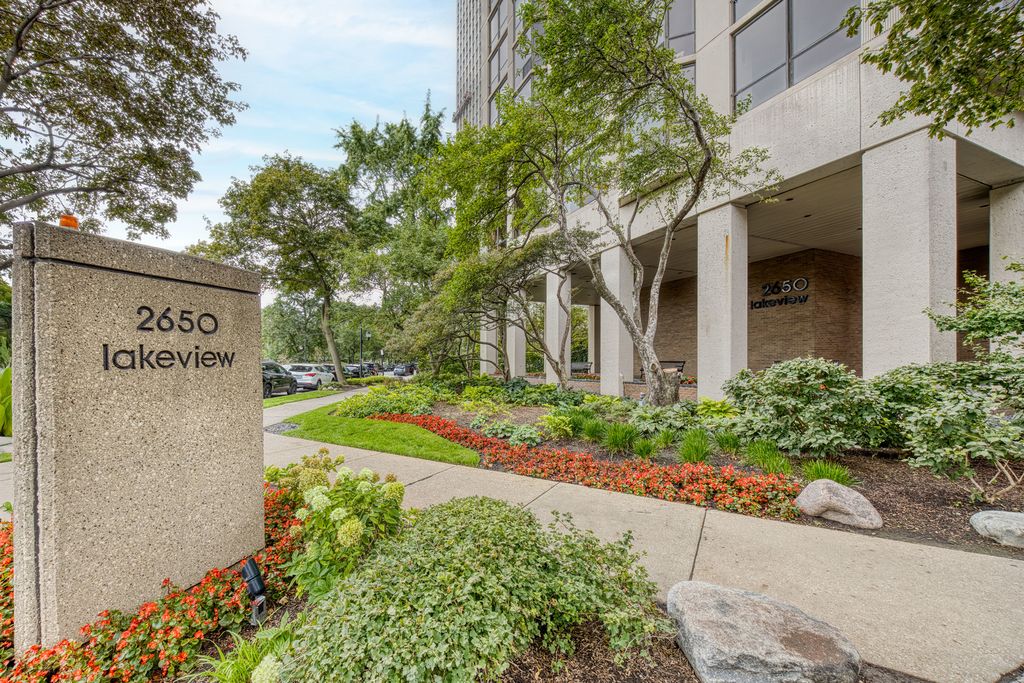 2650 N LAKEVIEW Avenue 1201, Chicago, IL 60614 — photo 2