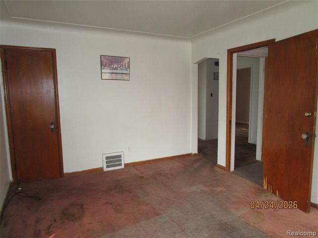 19500 Hoover Street, Detroit, MI 48205