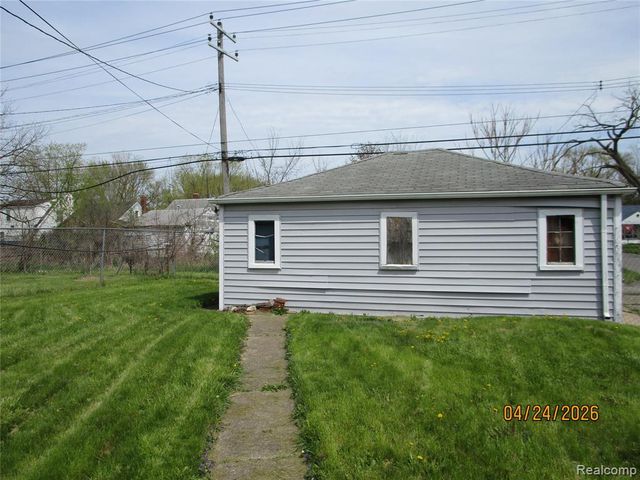 19500 Hoover Street, Detroit, MI 48205