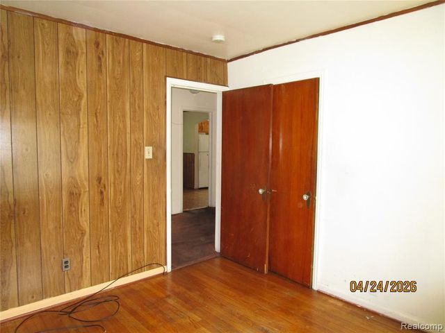19500 Hoover Street, Detroit, MI 48205