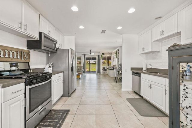 77570 California Drive, Palm Desert, CA 92211
