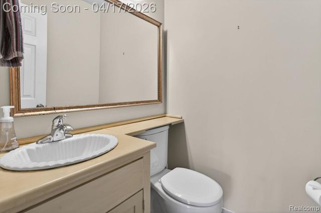 3679 Heatherwood Court, Rochester Hills, MI 48309