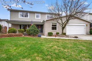 3679 Heatherwood Court, Rochester Hills, MI 48309