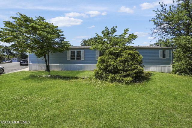 28 Bayshore Mobile Mnr, Hazlet, NJ 07730
