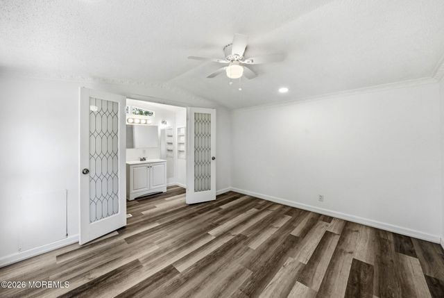 28 Bayshore Mobile Mnr, Hazlet, NJ 07730