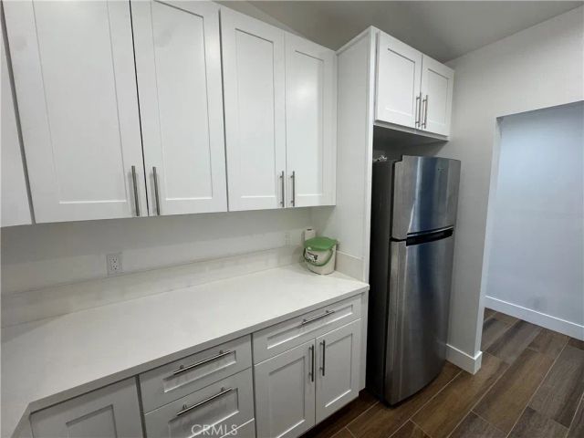 6439 Graves, Lake Balboa, CA 91406