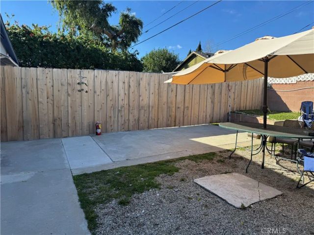 6439 Graves, Lake Balboa, CA 91406