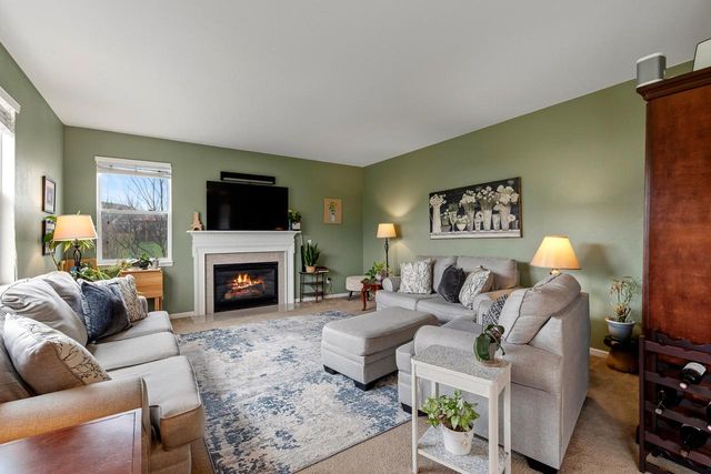 2180 Willow Pond WAY, Grafton, WI 53024