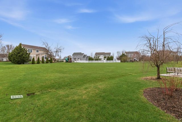 2180 Willow Pond WAY, Grafton, WI 53024