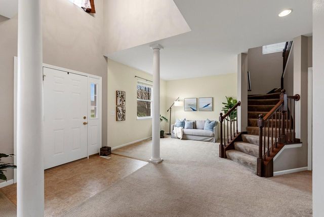 2180 Willow Pond WAY, Grafton, WI 53024